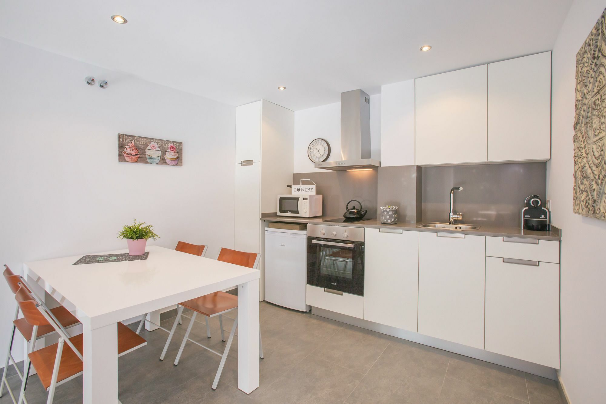 Flateli Montjuic Daire Girona Dış mekan fotoğraf